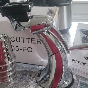 Silver Kitchen Tool Essential for Modern Cooking